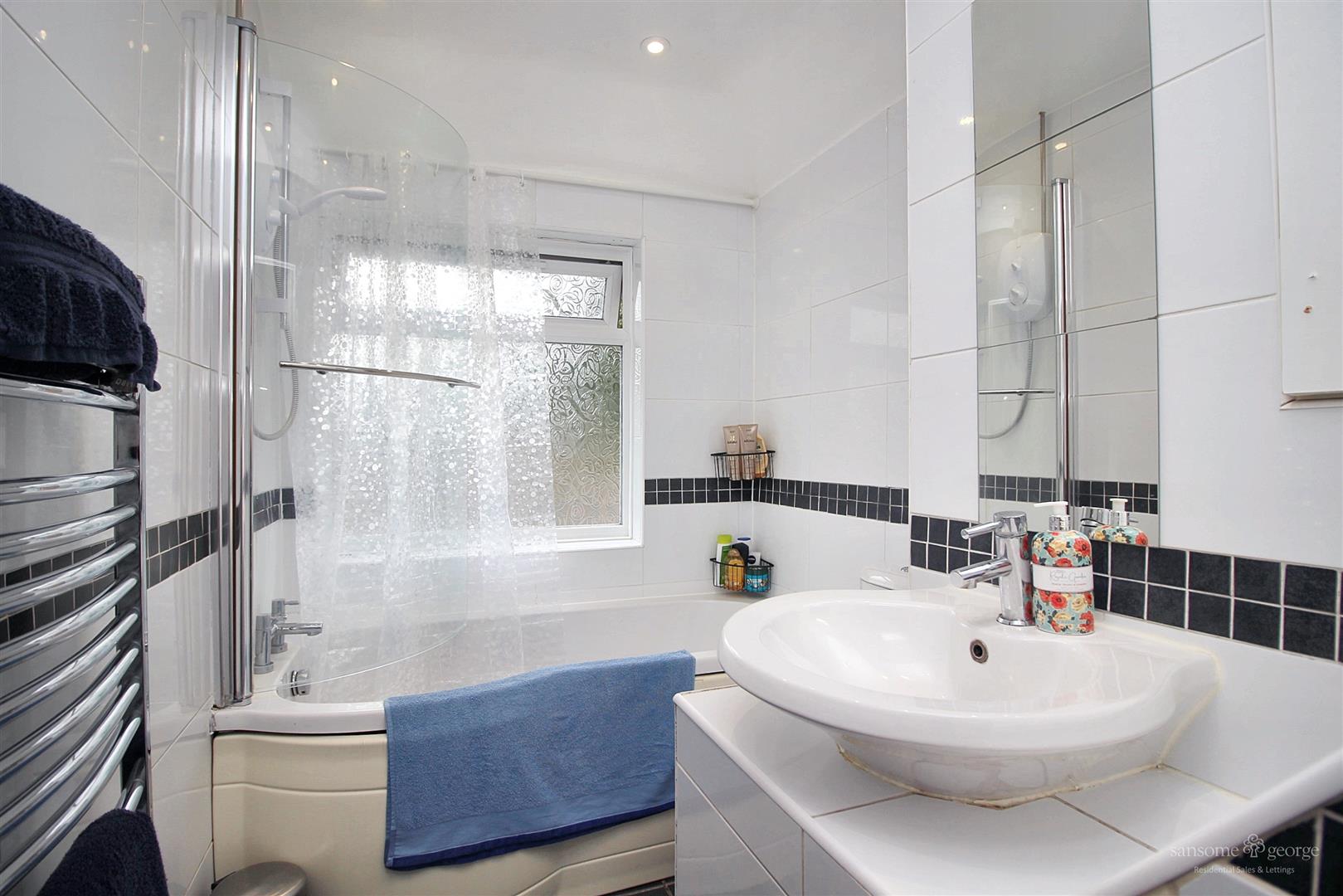 Grasmere Avenue, Tilehurst, Reading